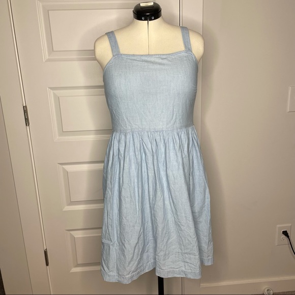 J Crew Blue Chambray Sleeveless Apron Dress Smocked Back Size Small - Picture 4 of 7